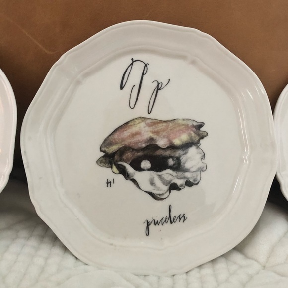 6 Anthropologie plates (a, e, j, m, p, r) - Picture 5 of 7